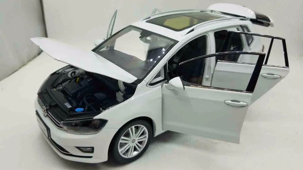 1:18 литая под давлением модель для Volkswagen Golf 7 Sportsvan белый вагон редкий сплав игрушечный автомобиль миниатюрная коллекция спортивный фургон MK7 7