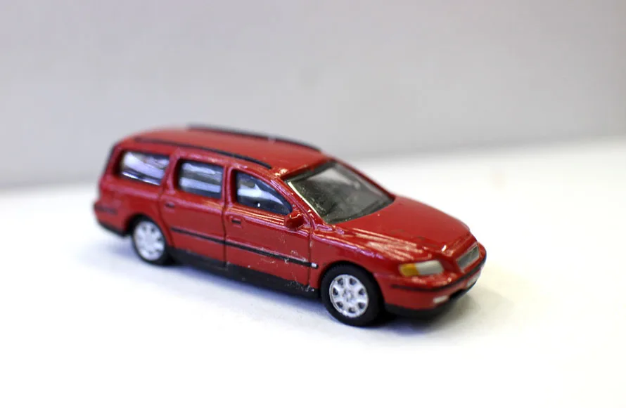 1/72 сплав модель VOLVO V70 2000 Модель автомобиля Модель игрушки