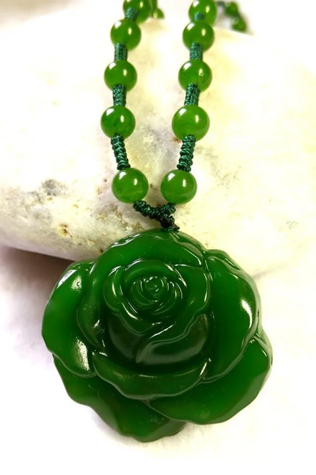 Натуральная яшма Роза кулон свитер цепь зеленый * и белый нефрит белый.|chain rose|chains