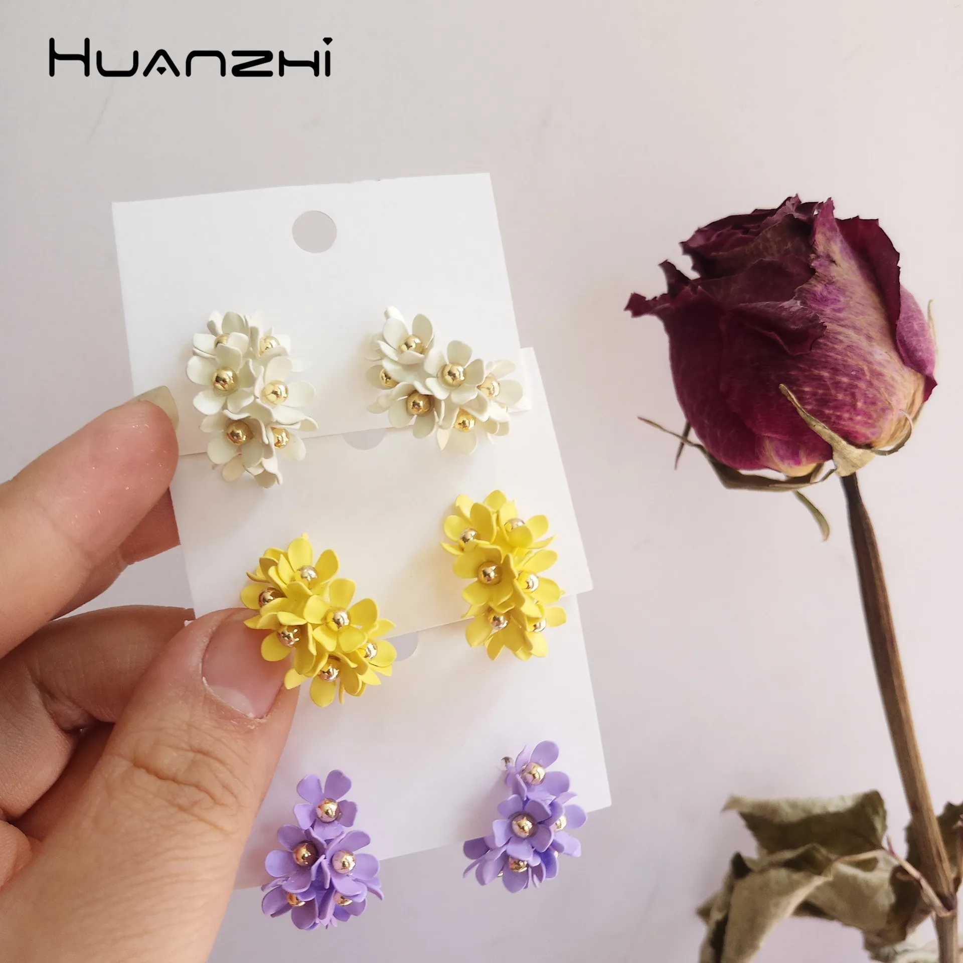 HUANZHI 2019 цветок несколько красочных C Форма спрей краска серьги из сплава обруч для