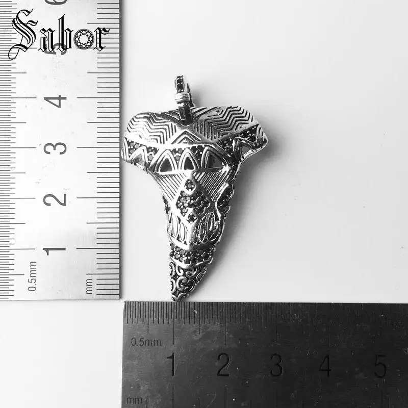 Кулон маори зуб акулы серебристый цвет для женщин и мужчин подарок брелок кулон