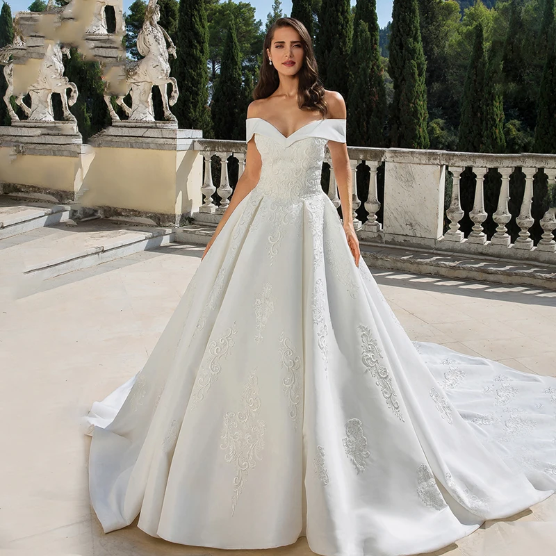 

Eightree Off the Shoulder Wedding Dresses Appliques Stain Elegant Ball Gown Backless Princess Vestido de Noiva Chapel Train