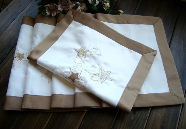 

(10pcs/lot )33 * 48CM gold thread embroidered satin edging placemat Star cloth napkins, multi-mat