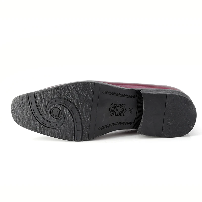 Мужская повседневная обувь из натуральной кожи на шнуровке черные красные