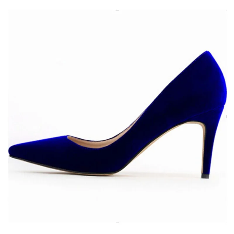 Красивые модные женские туфли-лодочки из мягкого бархата на среднем каблуке с