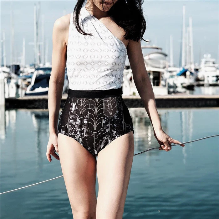 

2019 New High Cut One Piece Swimsuit Sexy Bathing Suit Vintage Swimwear Bandage Black Beach One shoulder Suit Women