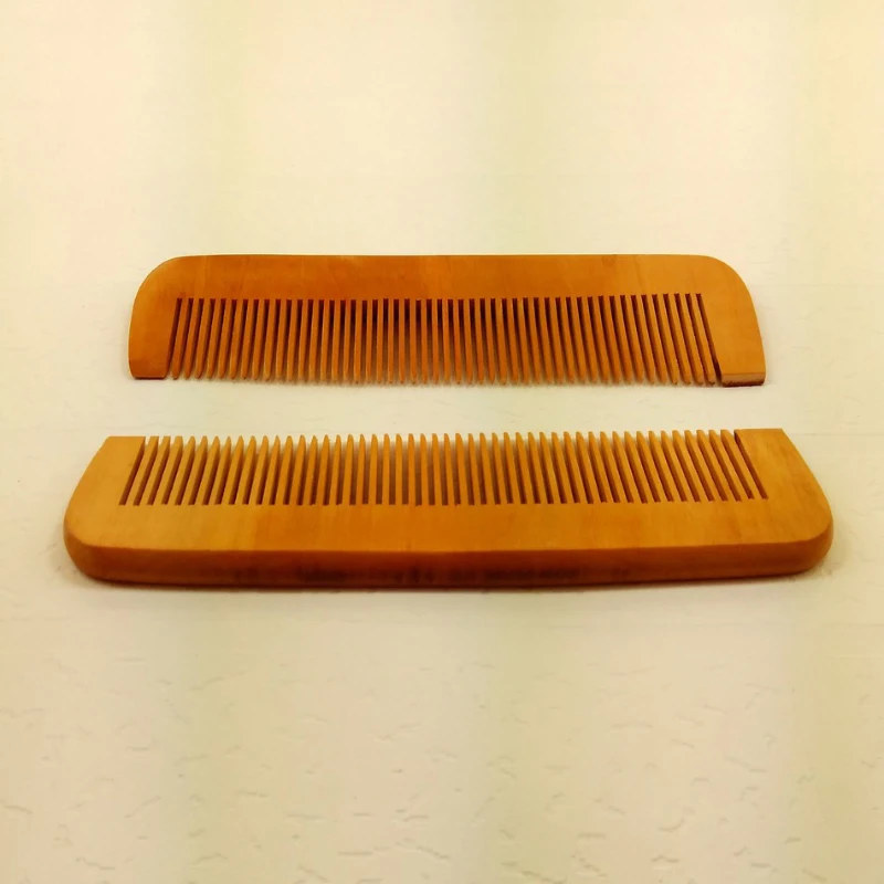 Деревянная расческа с гравировкой волос натуральный персик Антистатическая