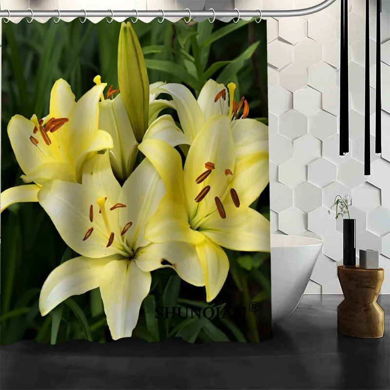 

New Arrival Lily Flower Shower Curtain Polyester Fabric Printing Bathroom Curtain Waterproof Bathroom Products With Hook