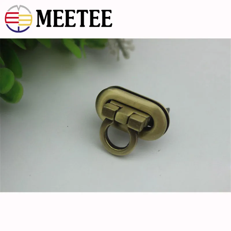 MEETEE 2pcs 3cm Metal Rectangle Clasp Lock Buckle DIY Hand Luggage Bag Hardware Craft Decoration Accessories ZK514 | Дом и сад