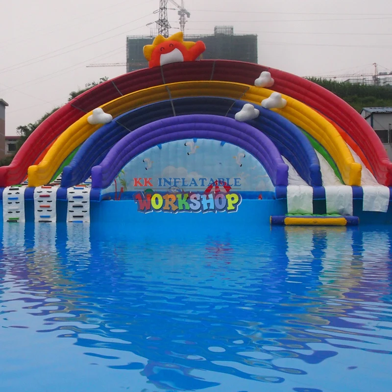 Kopen Creatieve Regenboog Glijbaan Water Park, Mobiele Water Park Entertainment Opblaasbare Glijbaan Zwembad