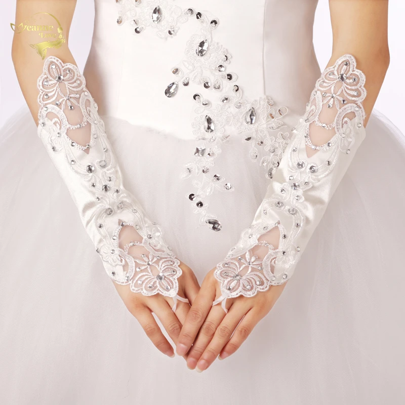 

2018 Newest Elbow Length Wedding Gloves White Fingerless Lace Applique Wedding Dress Accessories Bridal Gloves G022