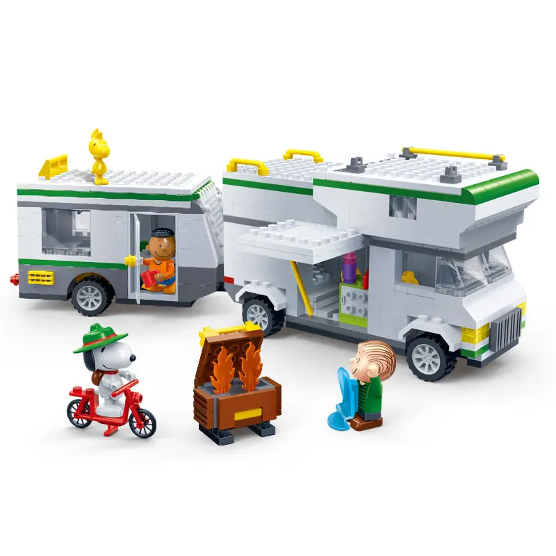 BanBao 7513 Горячая IP Snoopy арахис туристический автомобиль пластиковые строительные