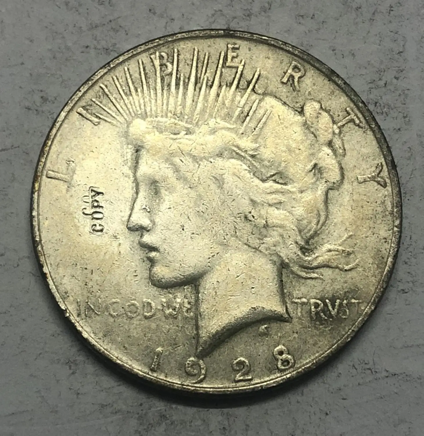 

1928 копия Посеребренного доллара