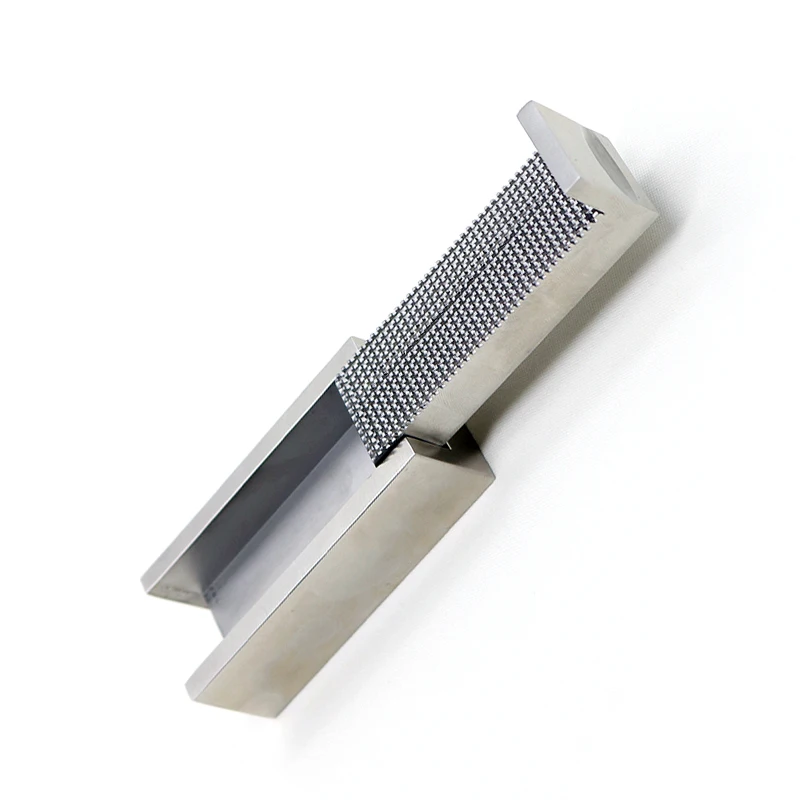 Выдавливатель для хряща с горизонтальными пластинами из нержавеющей