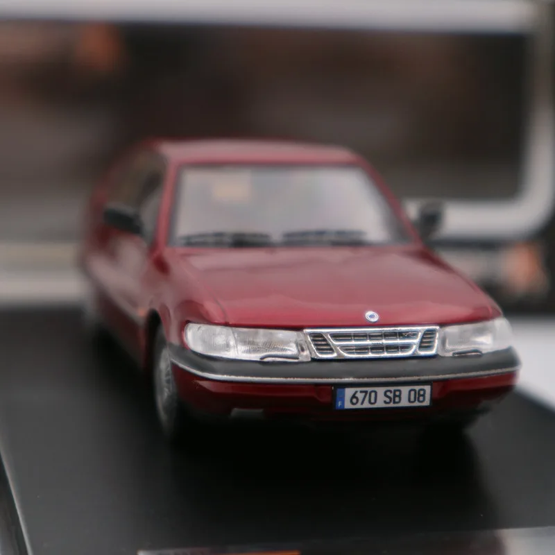 Премиум X 1:43 SAAB 900 V6 1994 Бордо PRD452 литьё под давлением модельных автомобилей Ограниченная серия Коллекция игрушечная машинка