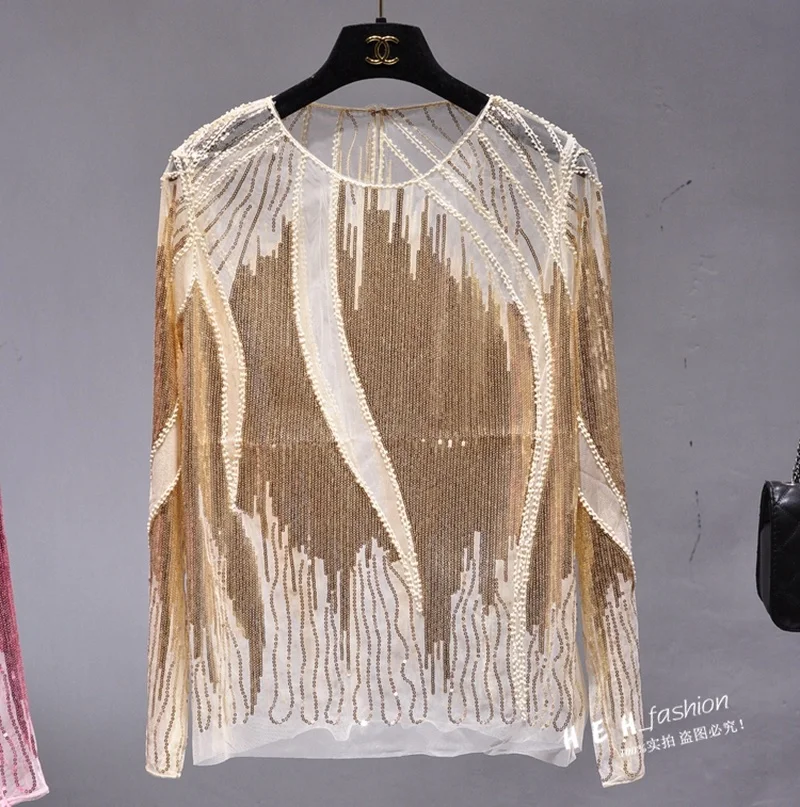 Женский ажурный пуловер ручной работы расшитый бисером с круглым вырезом и