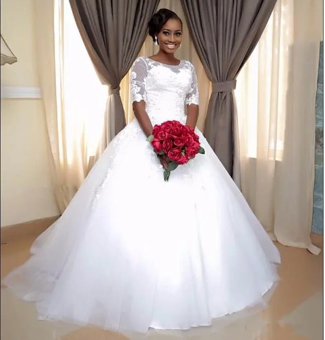

Elegant Plus size Vestido De Noiva Wedding Dresses Sweep Train Lace Appliques Half Sleeves Bridal Dresses 2022