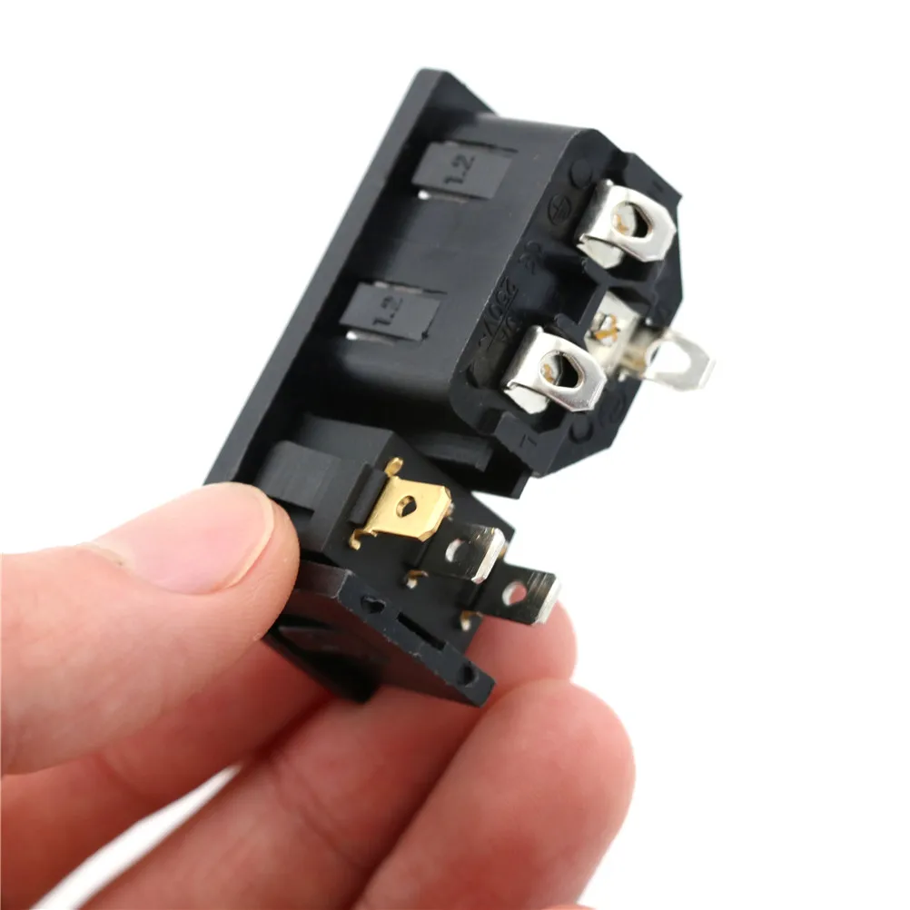 AC 10A 250V 3Pin красный кулисный выключатель с плавким предохранителем IEC 320 C14 на входе