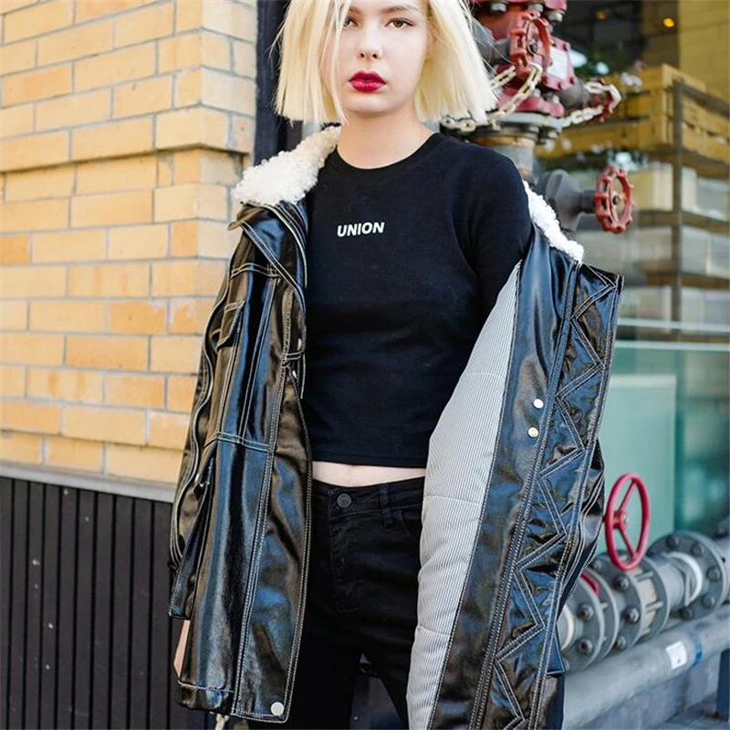 Зимняя женская куртка из искусственной кожи крутая мотоциклетная свободная