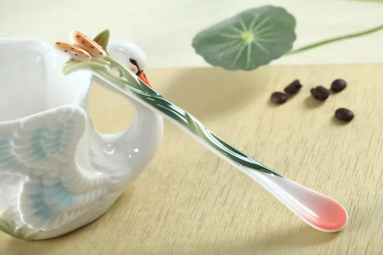 3D Creative Mug 160ml Chinese Swan Coffee Cups Milk Colored Enamel Porcelain Animal with Saucers and Spoons Lovely Gift | Дом и сад