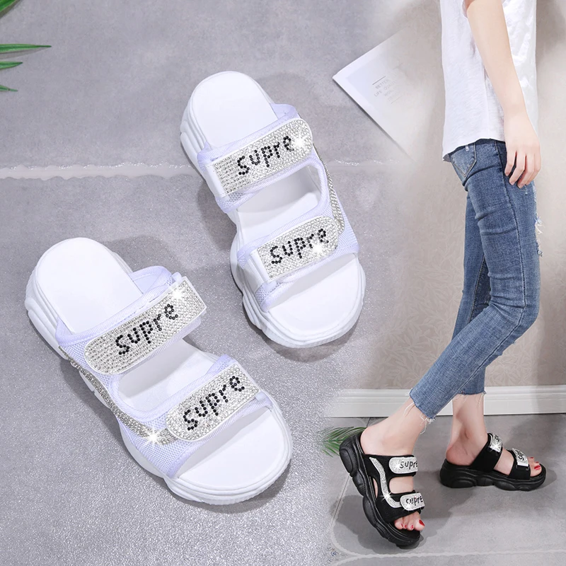 Черные женские босоножки на платформе 2019 г. летние танкетке Босоножки с открытым