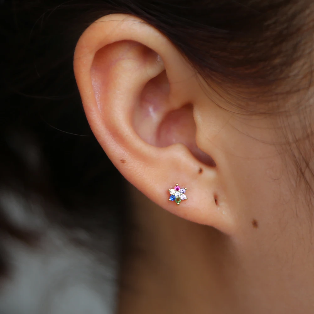 Серьги-гвоздики женские золотистые разных цветов |