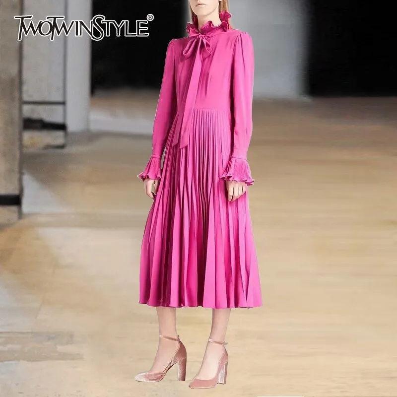 Женское плиссированное платье TWOTWINSTYLE однотонное винтажное миди с воротником