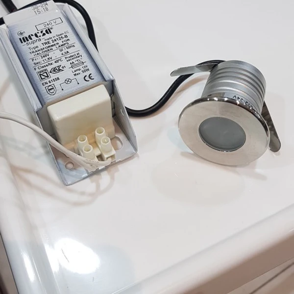 Водонепроницаемый подводный светодиодный фонасветильник из нержавеющей стали