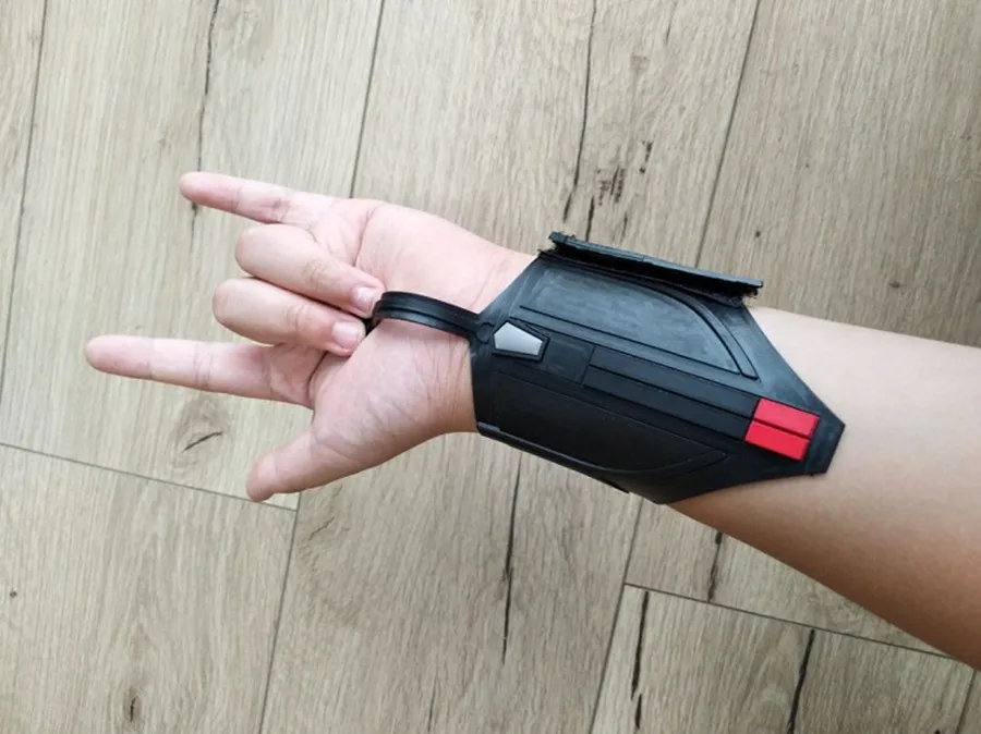 

Peter Parker Cosplay Web Shooter Props Decorate