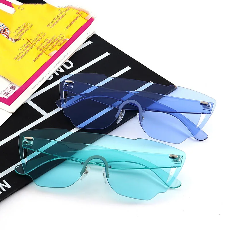 

Brand Designer 2019 new conjoined Big Frame Sunglasses Female Personality Marine Film Sunglasses Fashion Square Sunglasses Men