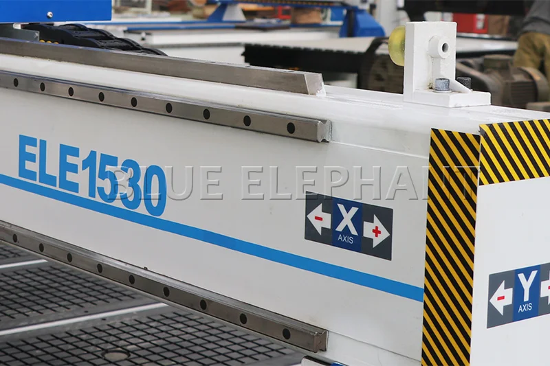 Новый дизайн 3 оси древесины cnc маршрутизатор деревянная машина 1530 мебель делая