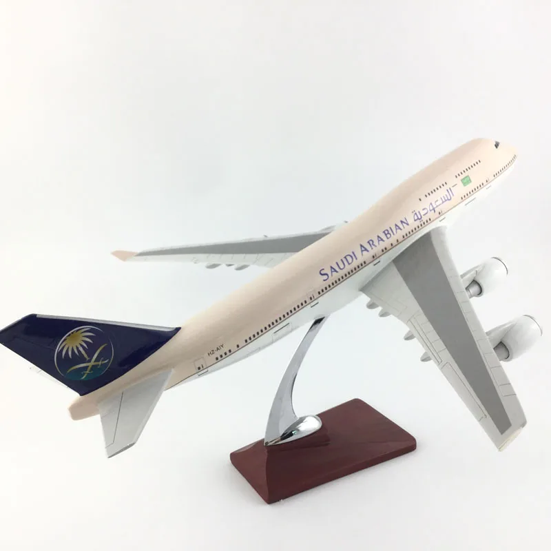 Бесплатная доставка 45-47 см B747 Саудовской Аравии металлическое основание и Смола