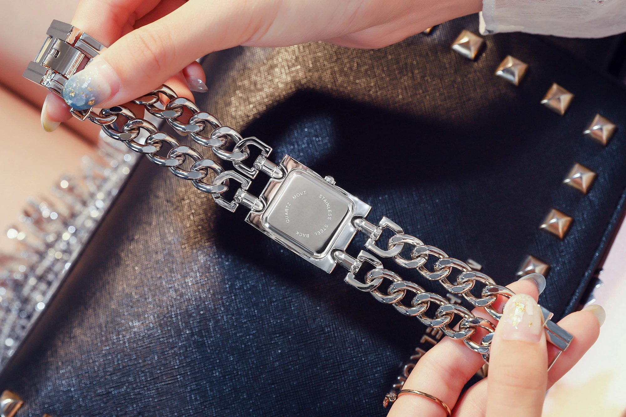 Брендовые женские кварцевые часы G &amp D модные шикарные повседневные золотые со