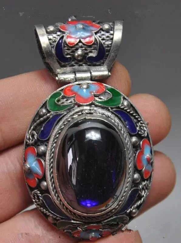 Beautiful Chinese ancient Tibetan silver inlaid with artificial blue zircon cloisonne flower pendant