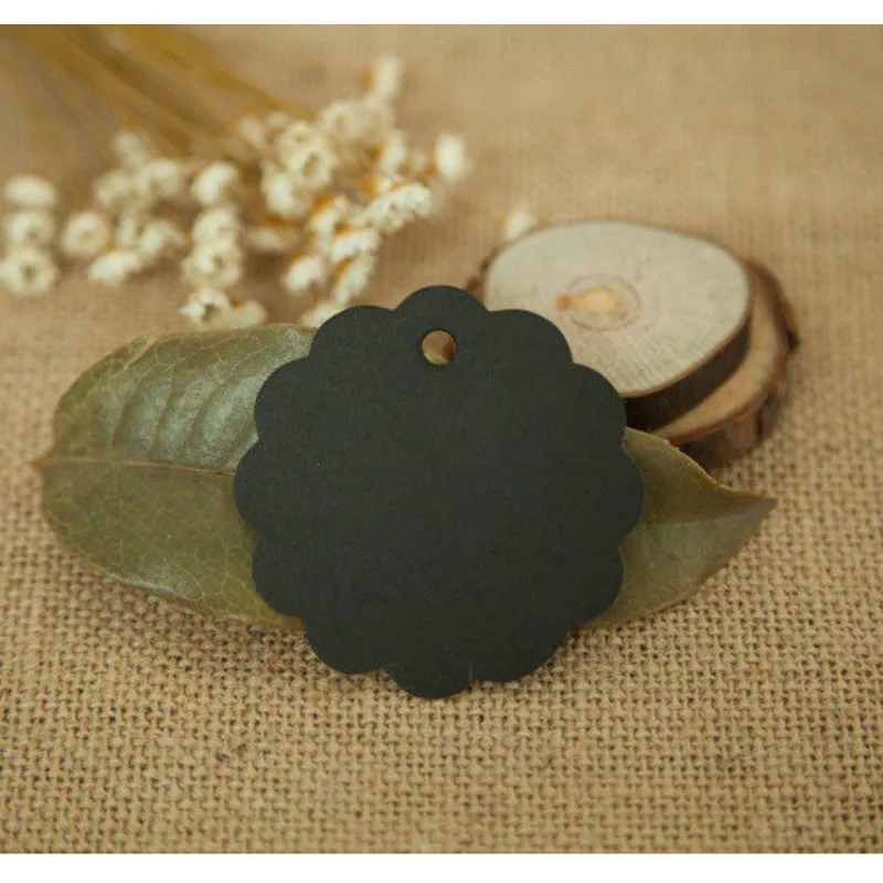 R2 6cmx6cm black Крафт-бумажная этикетка, Подарочные бирки, круглая форма, украшение для свадьбы открытка, праздничная заметка, сделай сам, пустая ценная этикетка, бирка 50 шт. с веревкой для 5 лет - Цвет: R2 6cmx6cm black