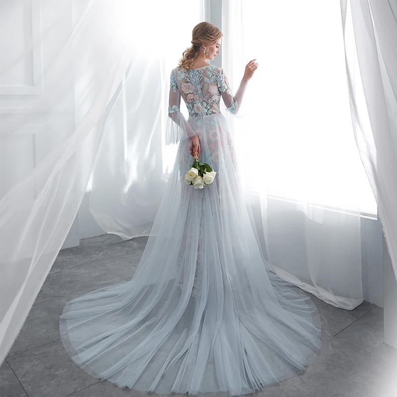 Кружевное вечернее платье со шлейфом с длинным рукавом | Свадьбы и торжества