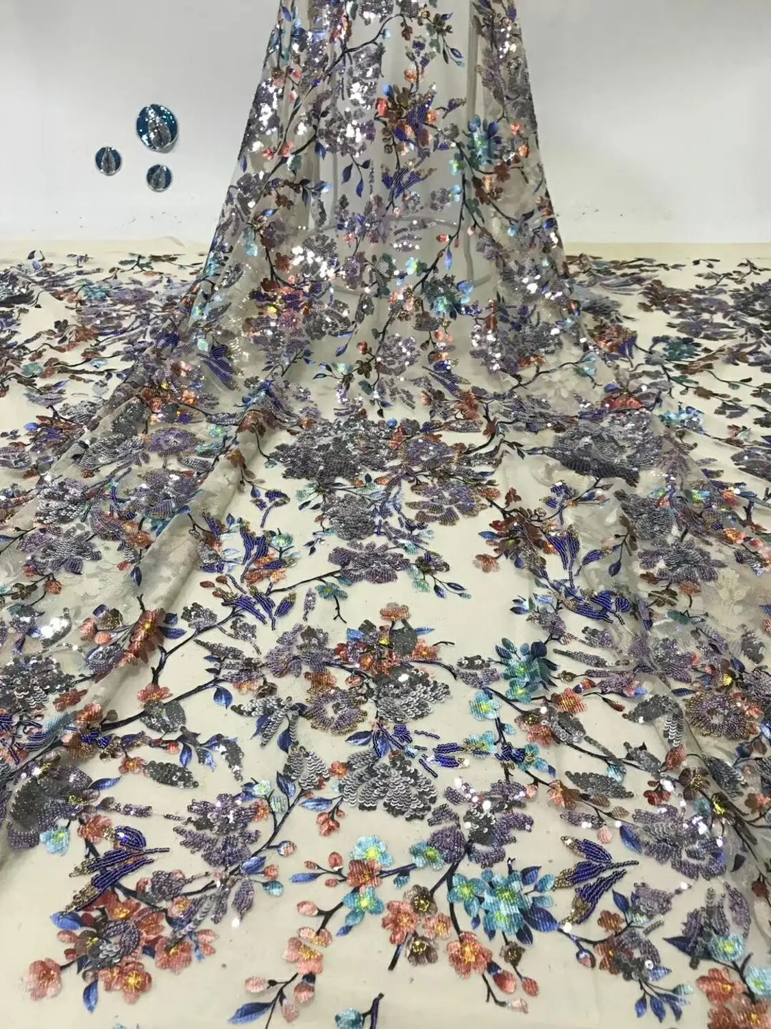 

High qualitySequins Mesh African Tulle lace fabric 2019 New Design French Mesh Lace wedding African Sequins lace fabric XB60