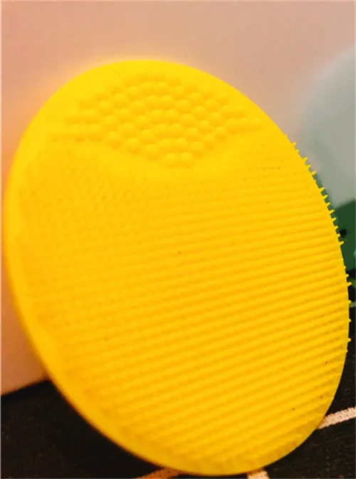 Yellow Мини силиконовый косметический моющий коврик для лица Отшелушивающий Угри Очищающая щетка для лица инструмент Мягкая глубокая очистка лица кисти - Цвет: Yellow