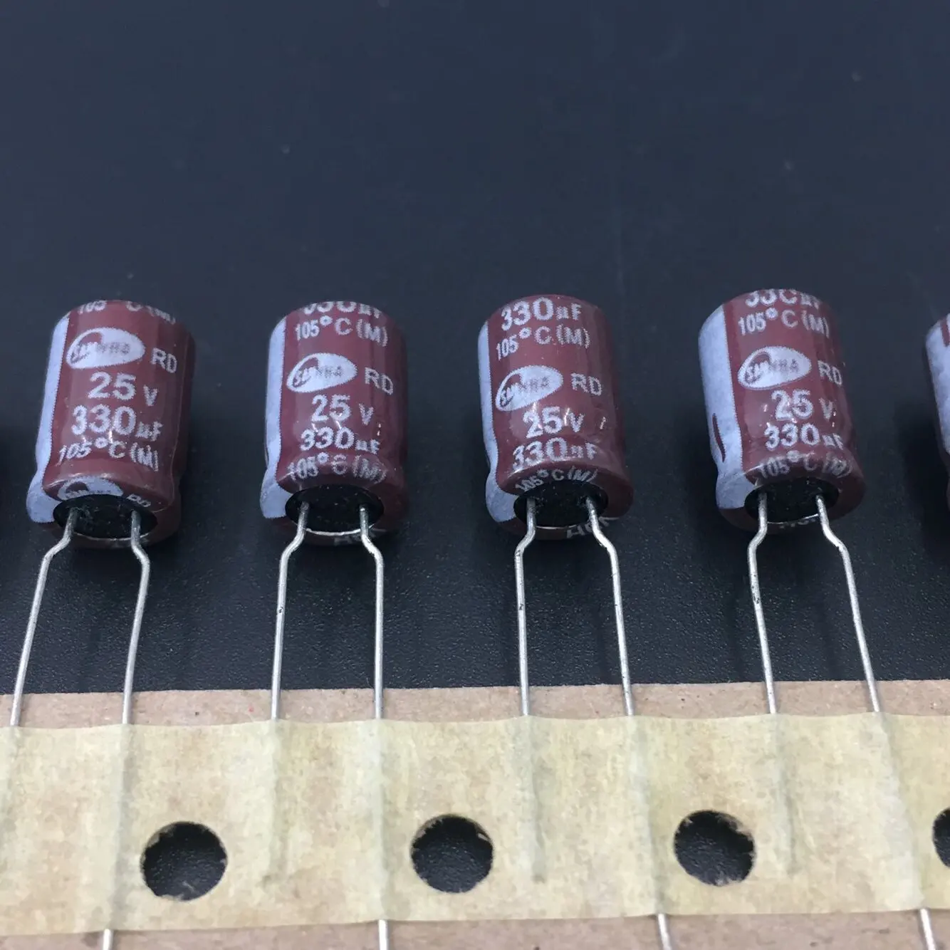 

50 шт. 330 мкФ 25 в SAMWHA RD серии 8x12 мм 25v330мкф алюминиевый электролитический конденсатор