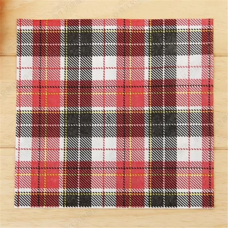 Забавные салфетки бумажные с цветными клетчатыми полосками декоративные для