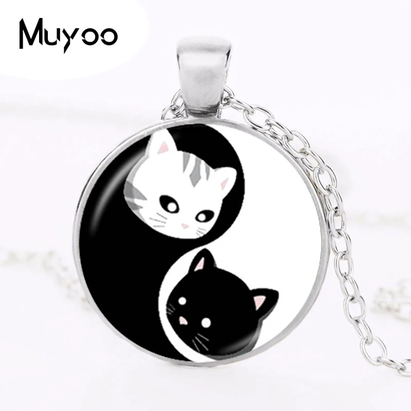 Колье подвеска в виде котенка Yin Yang черно белая с восьмисхемами модель Magic Tai