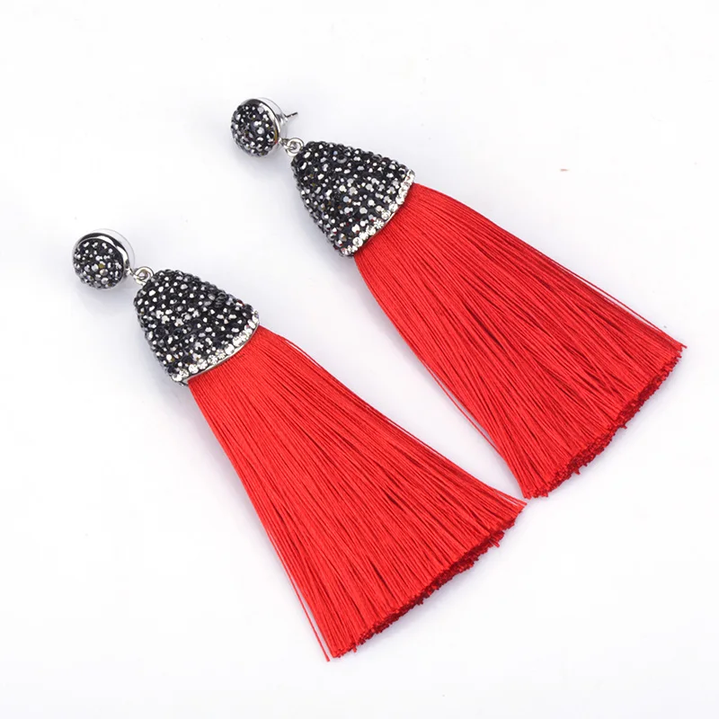 Женские серьги с кисточками Boho Maroon Cayenne красные плотные шелковые и стразами |