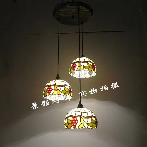 European-style garden restaurant lamps bedroom pendant living room chandelier Tiffany grapes three |