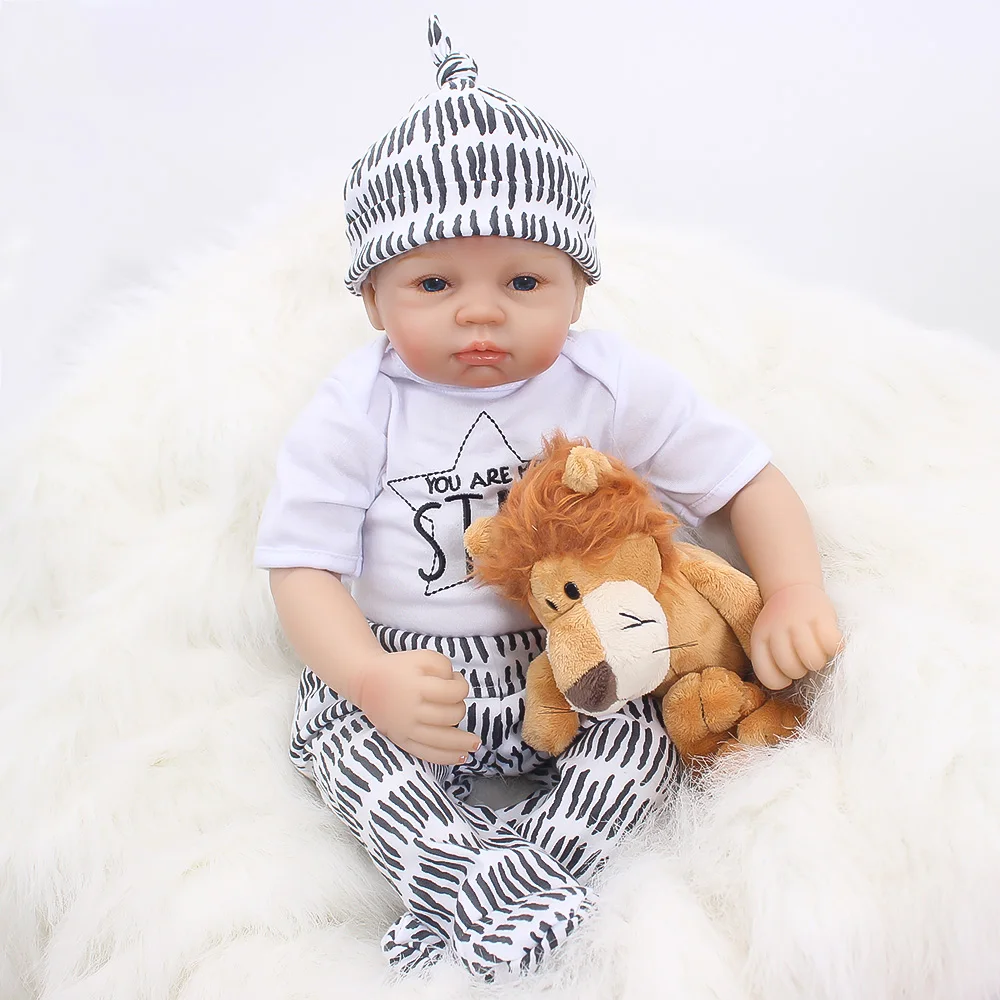 

2018 Latest new 49cm Silicone Reborn Boneca Baby Dolls with mini Lion doll For Princess Children best Gift Bebes Reborn Doll BJD