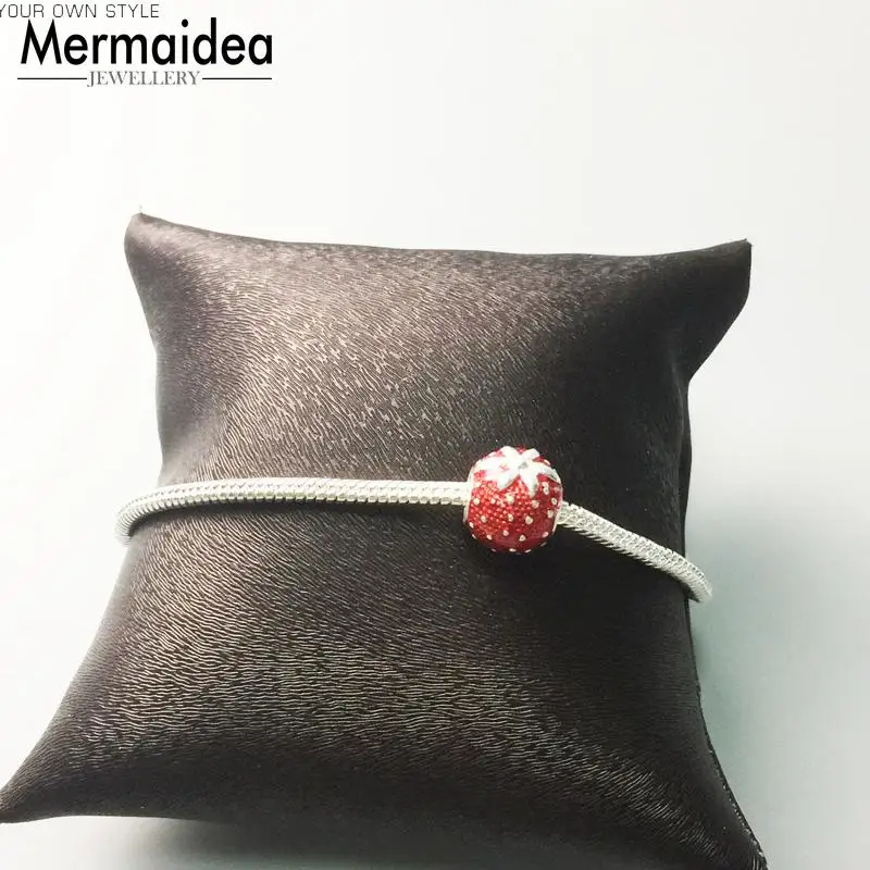 Beads Strawberry silver plated Fits Bracelet Necklace European DIY Bijoux Jewelry Accessorie Gift For Women | Украшения и