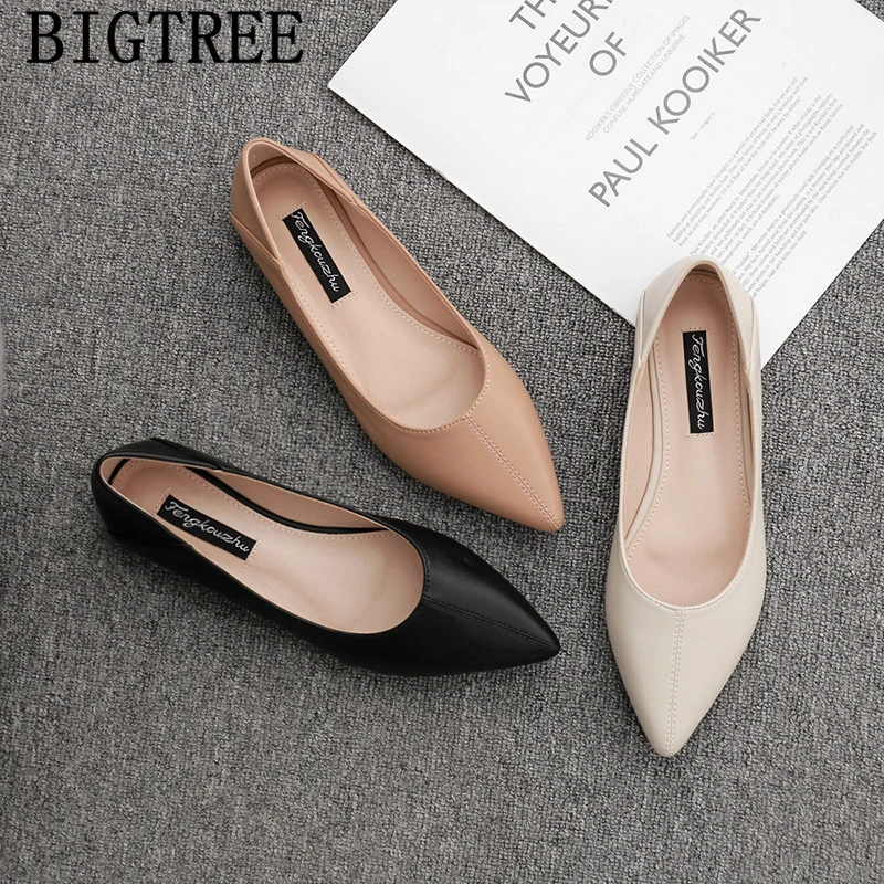 Туфли женские кожаные заостренный носок плоская подошва лоферы без застежки