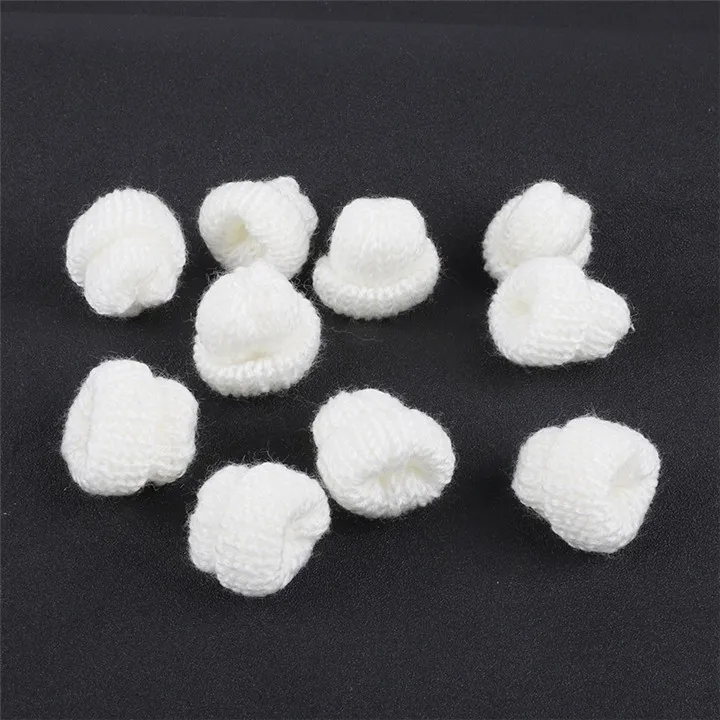 White Mini Hats 10 шт цветные вязаные мини-шляпы DIY ремесленные принадлежности головные уборы одежда игрушки куклы Декор Детские ручные Скрапбукинг искусство маленькие шапки - Цвет: White Mini Hats