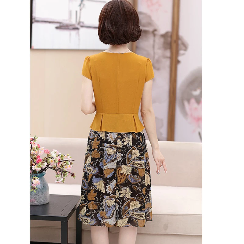 Костюм для мамы среднего возраста 2020 летнее платье Новое Элегантное шифоновое с