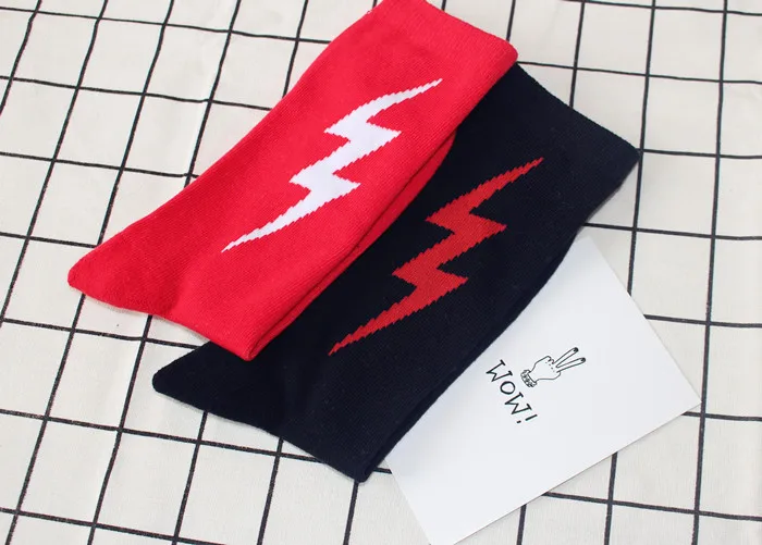 

Осенне-зимние новые хлопковые блестящие носки индивидуальный тренд Harajuku уличные забавные теплые мужские и женские носки-трубы в стиле хип-...