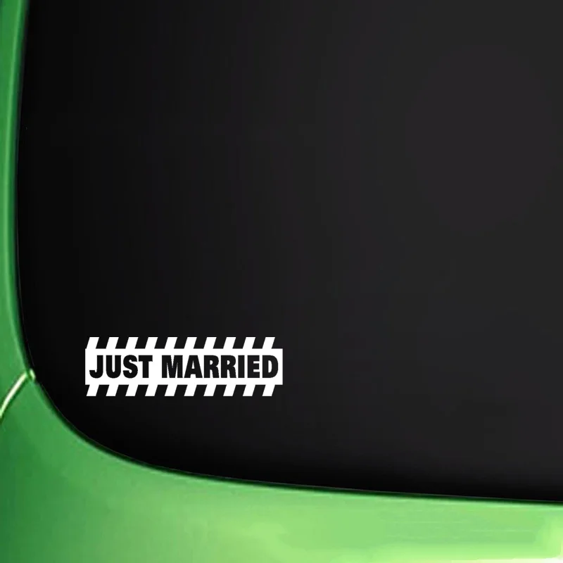 QYPF 17CM*5CM Fashion JUST MARRIED Vinyl Car-styling Car Sticker Waterproof Decals Accessories C15-2157 | Автомобили и мотоциклы